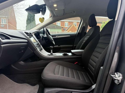Ford Mondeo 1.5 TDCi ECOnetic Zetec Euro 6 (s/s) 5dr 42