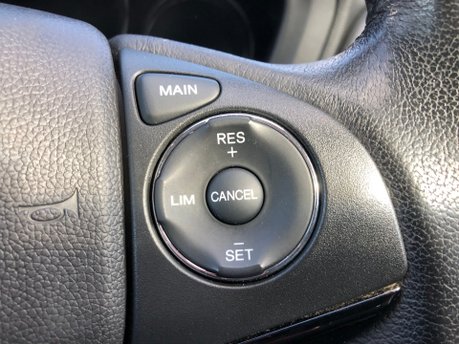 Honda HR-V 1.6 I-DTEC SE NAVI 50,000m, 1 owner Full Honda History £20 road tax 21