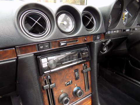 Mercedes-Benz R107 300 SL Sports 16