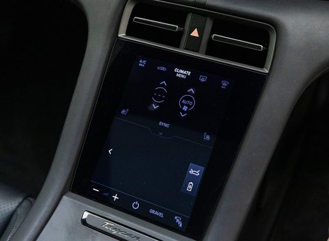 Porsche Taycan 4 CROSS TURISMO 18