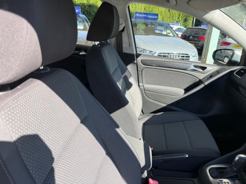 Volkswagen Golf 2.0 TDI Match DSG Euro 5 5dr 11