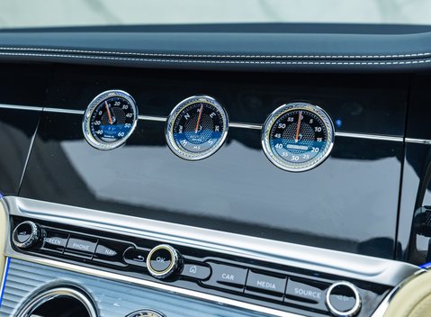 Bentley Continental GTC W12 First Edition 27