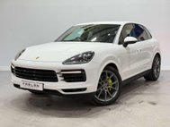 Porsche Cayenne 3.0 V6 E-Hybrid 14.1kWh SUV 5dr Petrol Plug-in Hybrid TiptronicS 4WD Euro 6 14