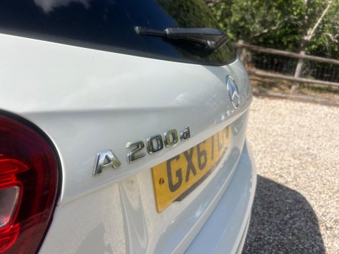 Mercedes-Benz A Class 2.1 A200d AMG Line (Premium) 7G-DCT Euro 6 (s/s) 5dr 34