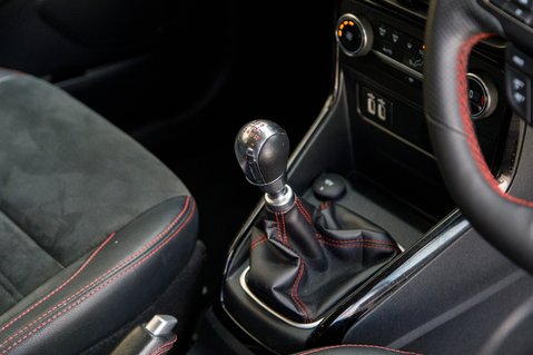 Ford Ecosport ST-LINE 32