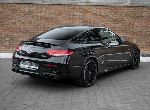 Mercedes-Benz C Class C63 Coupe 7