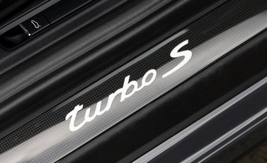 Porsche 911 Turbo S (991.2) 22