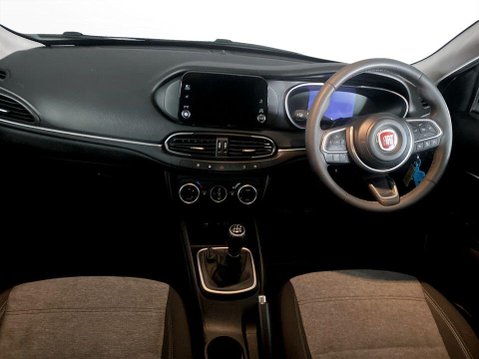 Fiat Tipo 1.0 Cross Hatchback 5dr Petrol Manual Euro 6 (s/s) (100 bhp) Air Con - Allo 18