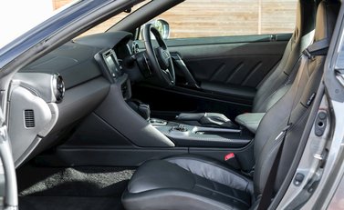 Nissan GT-R Prestige 14