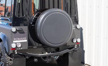 Land Rover Defender 90 Autobiography Edition 23
