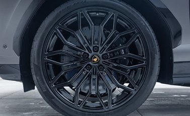 Lamborghini Urus SE 13
