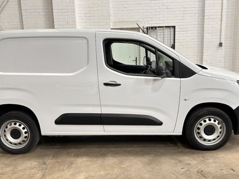 Peugeot Partner BLUEHDI PROFESSIONAL PREMIUM PLUS L1 4