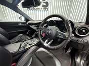 Alfa Romeo Giulia 2.9 V6 Bi-Turbo Quadrifoglio Saloon 4dr Petrol Auto Euro 6 (s/s) (510 ps) 21