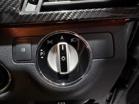 Mercedes-Benz E Class 6.2 E63 V8 AMG G-Tronic Euro 5 4dr 41