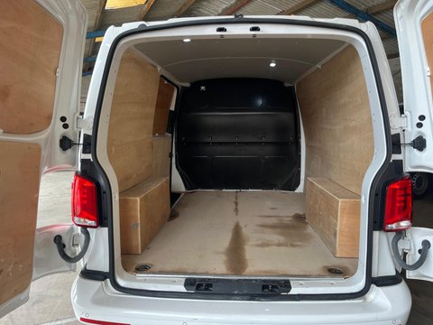 Volkswagen Transporter T30 TDI P/V HIGHLINE 7