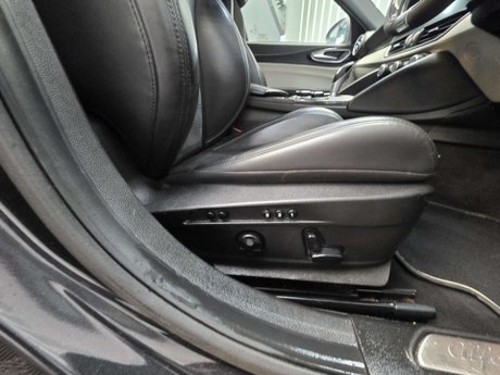 Alfa Romeo Giulia 2.9 V6 Bi-Turbo Quadrifoglio Saloon 4dr Petrol Auto Euro 6 (s/s) (510 ps) 15