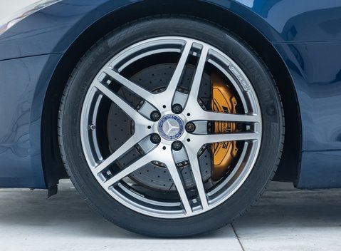 Mercedes-Benz SLS AMG 13