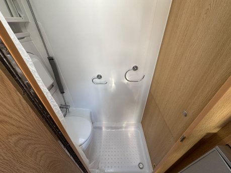 Vantage Ora luxury 2 berth panel van 8