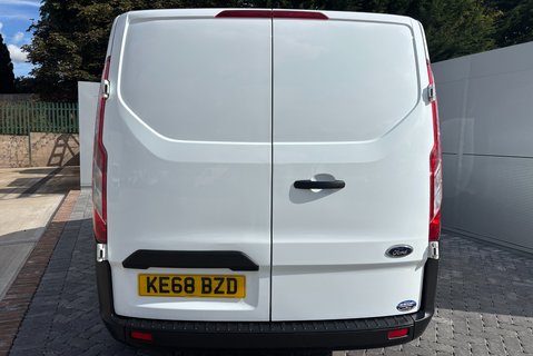 Ford Transit Custom 320 L1 Leader 130 ps Panel Van - Sat Nav / Air Con 13