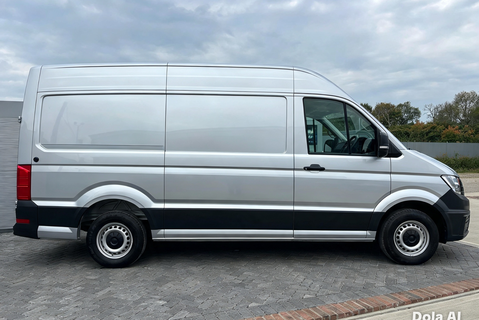 Volkswagen Crafter CR35 177 ps Tdi L2 H2 Trendline DSG Panel Van 7