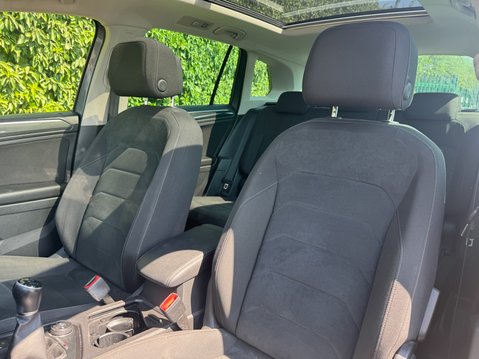 Volkswagen Tiguan (Sold) 2.0 TDI SEL SUV 5dr Diesel Manual 4Motion Euro 6 (s/s) (150 ps) 8