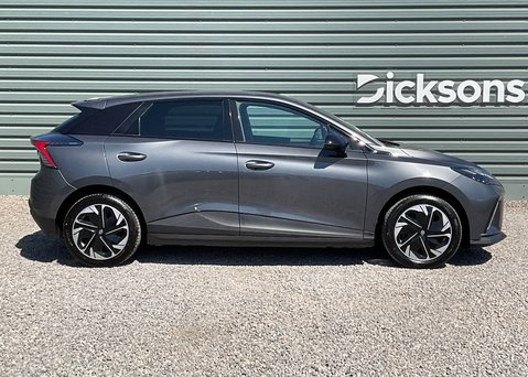 MG MG4 EV 64kWh TROPHY 8