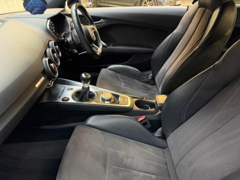 Audi TT 1.8 TFSI Black Edition Euro 6 (s/s) 3dr 44