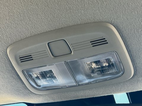Suzuki Vitara SZ-T BOOSTERJET MHEV 26