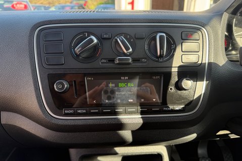 Skoda Citigo 1.0 SE MPI.. 5 SERVICES.. STUNNING EXAMPLE! 64 MPG! LOW INSURANCE! 6