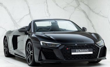 Audi R8 Spyder V10 Performance Carbon Black 1