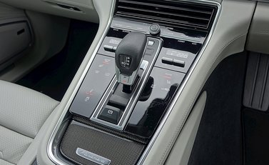 Porsche Panamera Turbo 6