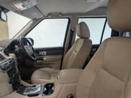 Land Rover Discovery 3.0 Discovery SE Tech SDV6 Auto 4WD 5dr 36