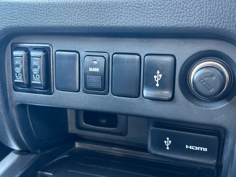 Mitsubishi L200 DI-D 4WD BARBARIAN DCB 25