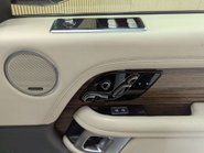 Land Rover Range Rover 3.0 Range Rover Vogue D MHEV Auto 4WD 5dr 31