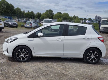 Toyota Yaris 1.5 VVT-h Icon Tech Hatchback 5dr Petrol Hybrid E-CVT Euro 6 (s/s) (100 ps) 6