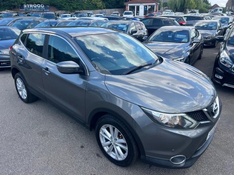 Nissan Qashqai 1.2 DIG-T Acenta 2WD Euro 5 (s/s) 5dr 8