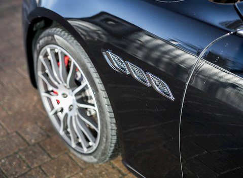 Maserati Quattroporte DV6 26