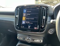 Volvo XC40 1.5 T3 R-Design SUV 5dr Petrol Auto Euro 6 (s/s) (163 ps) 27