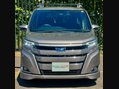 Toyota Noah Hybrid 1.8 2