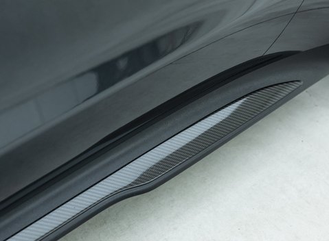 Porsche Taycan Turbo S Sport Turismo 36