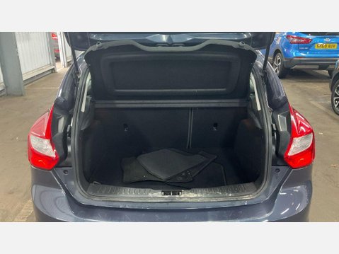 Ford Focus 1.0T EcoBoost Zetec Euro 5 (s/s) 5dr 13