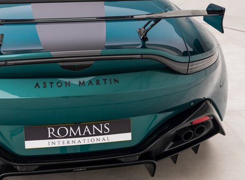 Aston Martin V8 Vantage Roadster F1 Edition 24
