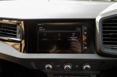Audi A1 SPORTBACK TFSI SE 24