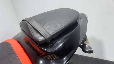 Aprilia RSV TUONO 2005 19K ICONIC STREETFIGHTER NAKED 1000CC NEW MOT 43