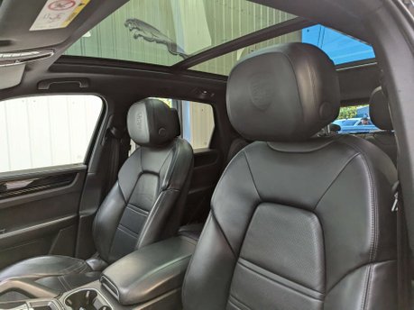 Porsche Cayenne 2.9 Cayenne V6 S Auto 4WD 5dr 53
