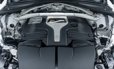 Aston Martin DBX 707 40