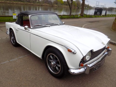Triumph TR5 Sports 10
