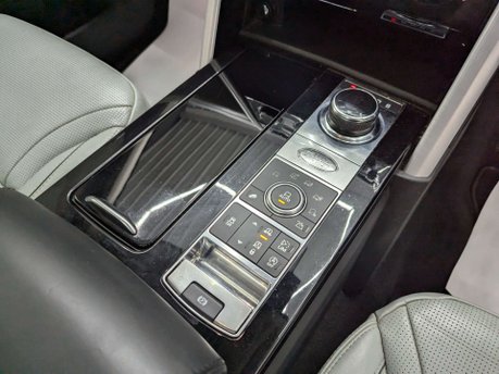 Land Rover Discovery 2.0 Discovery Luxury HSE SD4 Auto 4WD 5dr 87