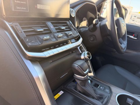 Toyota Land Cruiser 300 Series VX 3.3 V6 T Diesel 7 Seats 22