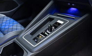 Volkswagen Golf R TSI 4MOTION 27